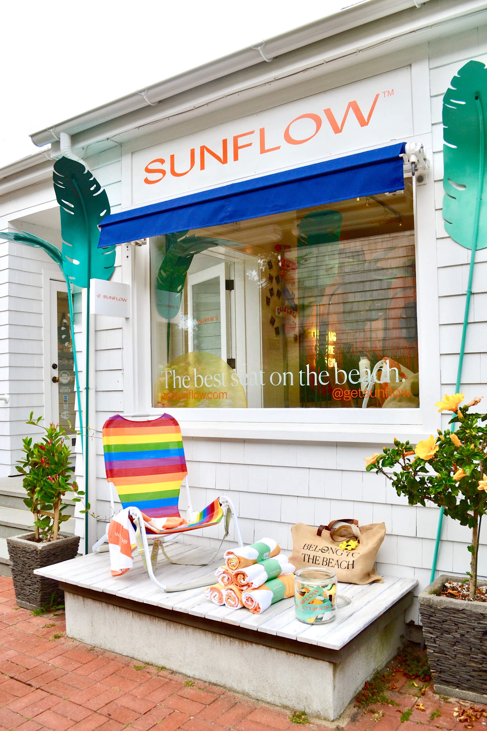 SUNFLOW Exterior